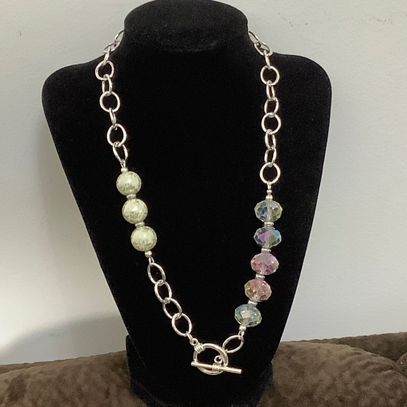 New Stylish Silver-Plated Necklace with Crystals and Pearls10” long - Picture 2 of 12